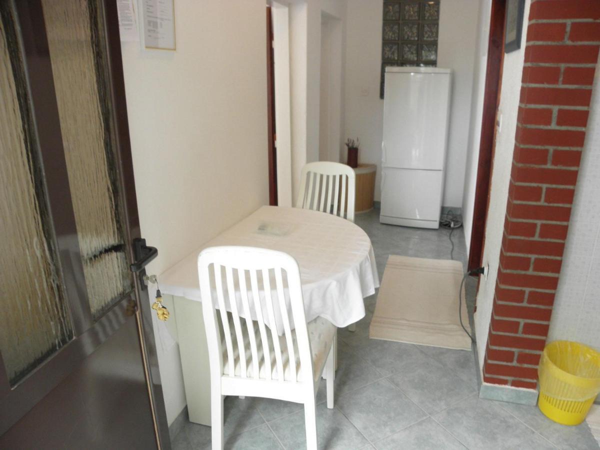 Apartments Neda - 5 M From Sea Луково-Шугарье Экстерьер фото